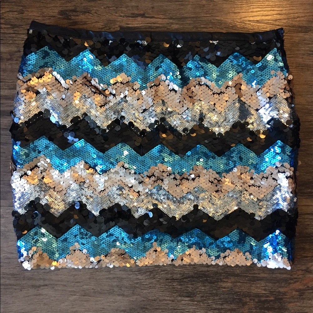 Sequined Party Mini Skirt, zig zag cream, blue